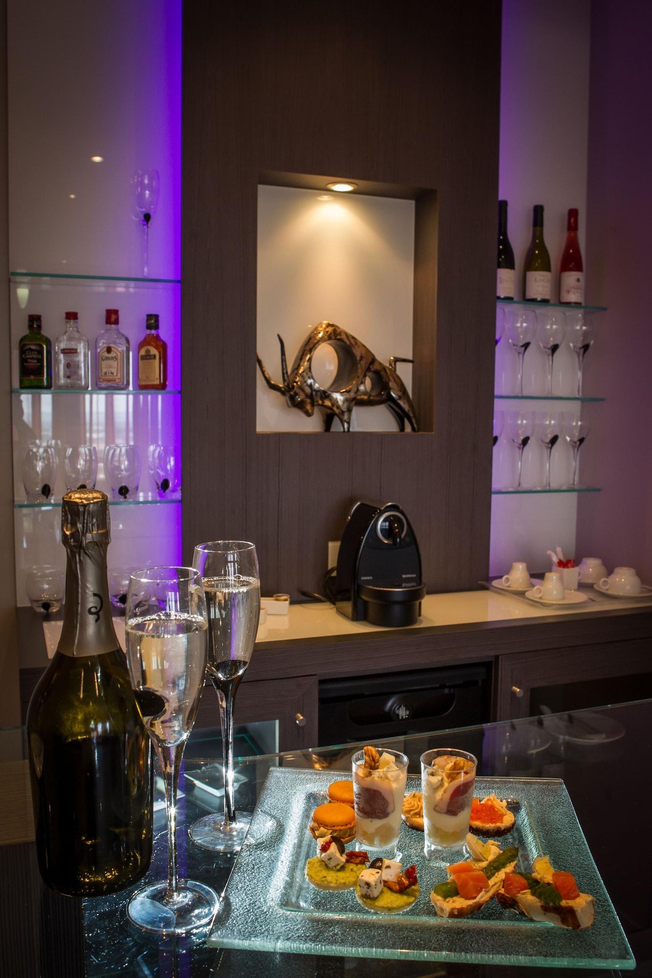 Hotel & Spa Vatel Nîmes Zewnętrze zdjęcie