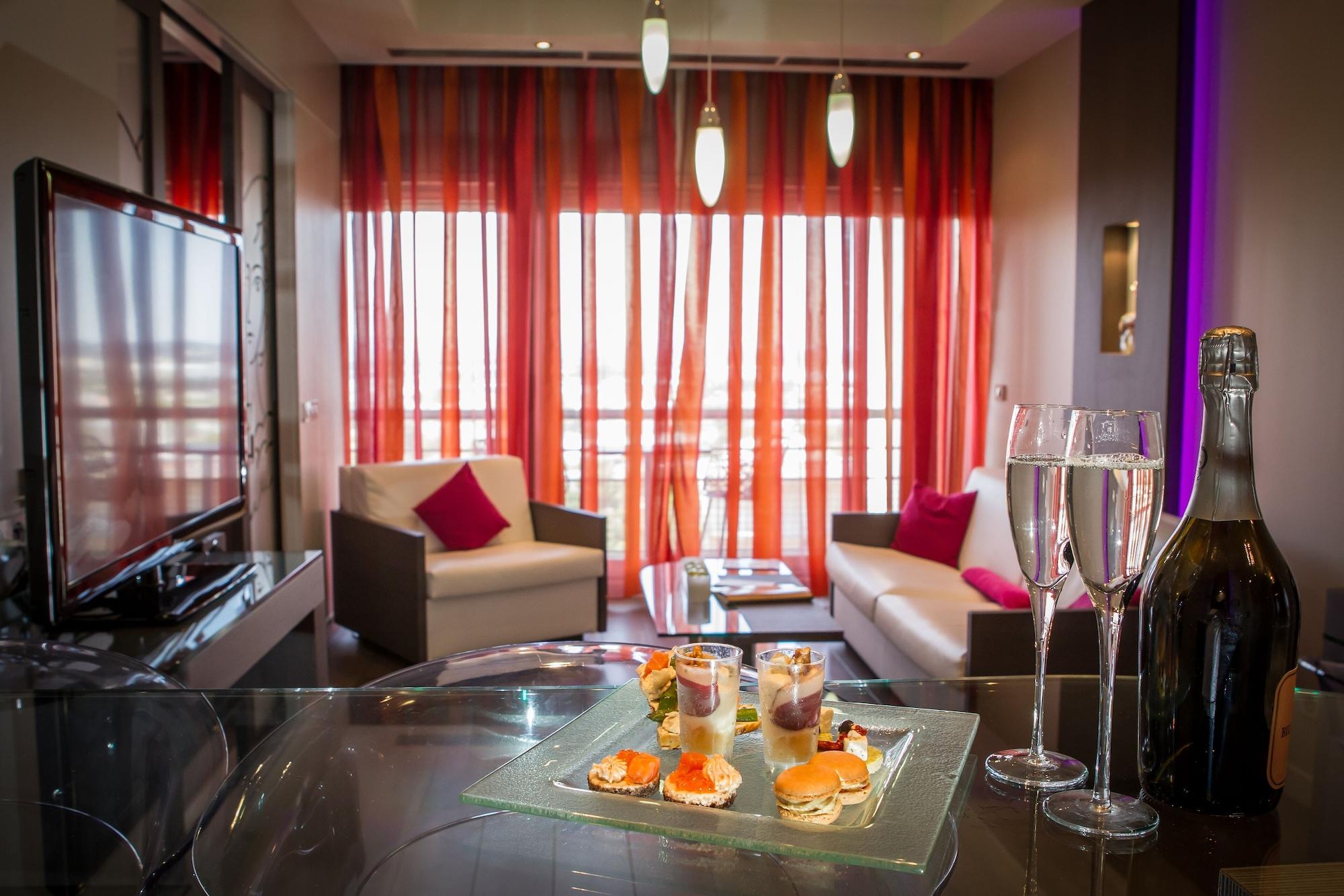Hotel & Spa Vatel Nîmes Zewnętrze zdjęcie